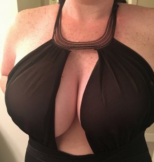 Cassydie happy ending massage in Lawrence MA
